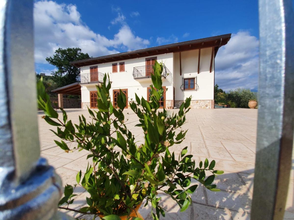 Colle Del Mirto Villa Castelnuovo Cilento Luaran gambar